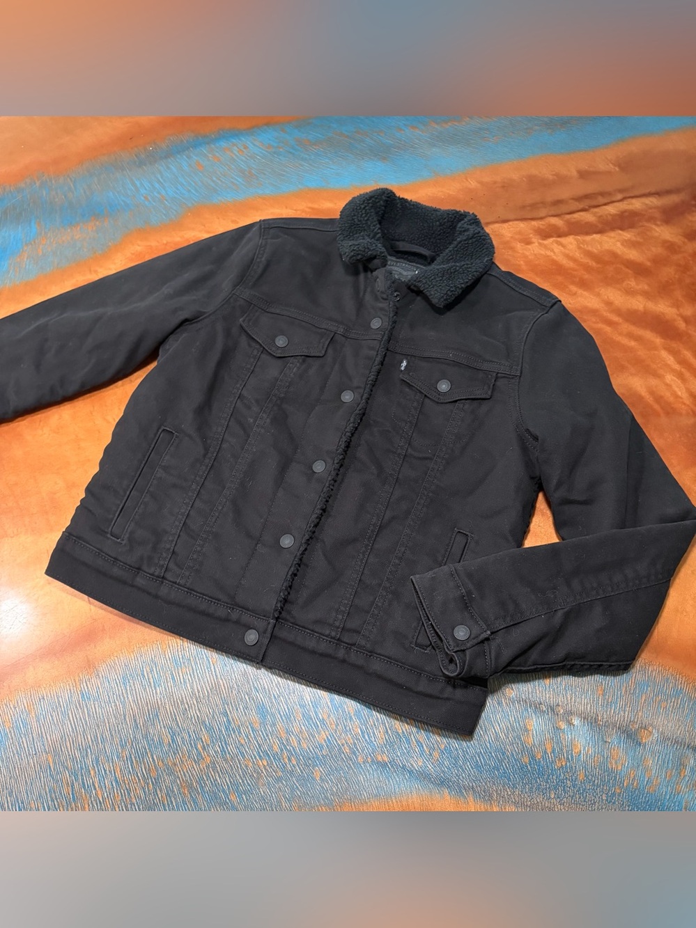 Levi's Black Sherpa-Lined Denim Jacket medium